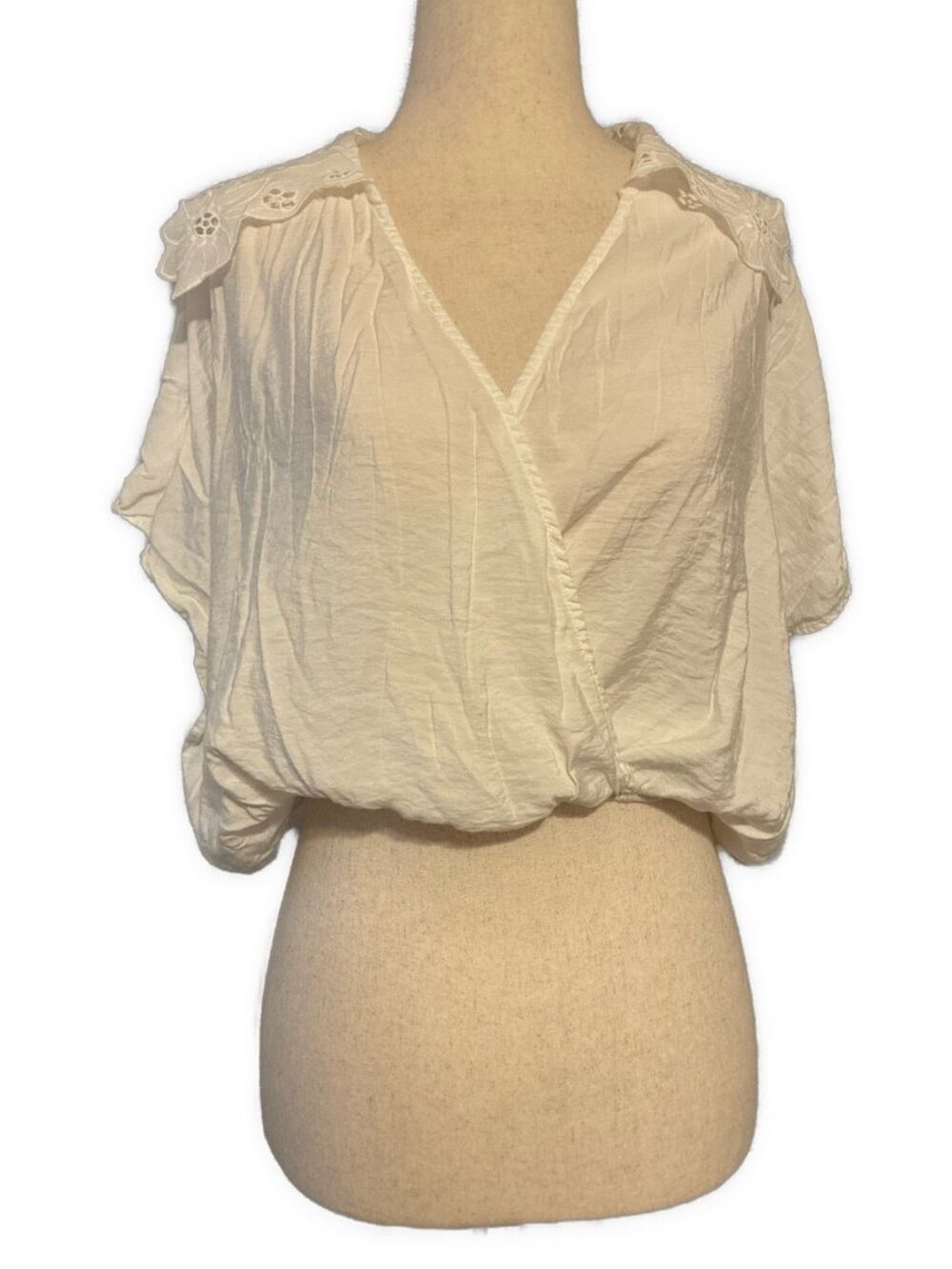 Zara Solid White Embroidered Wrap Blouse Floral Cutwork V Neck Dolman Sleeve L
